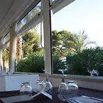 Park Village Hotell