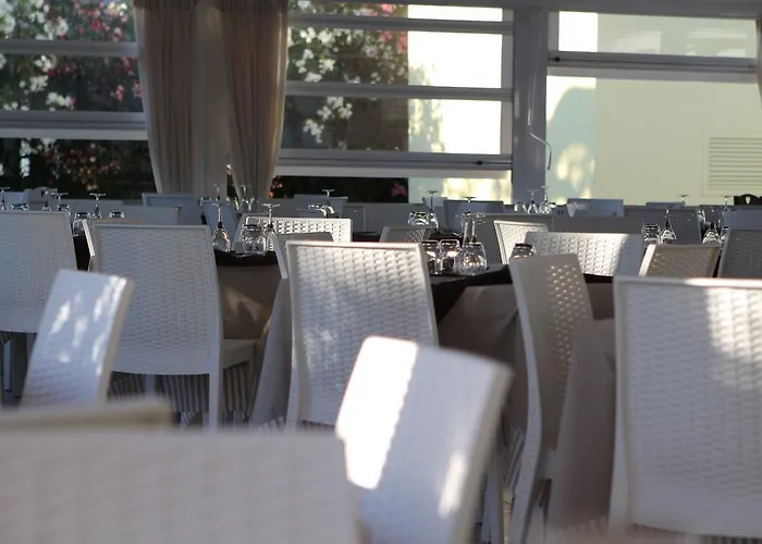 Park Village Hotel 4*